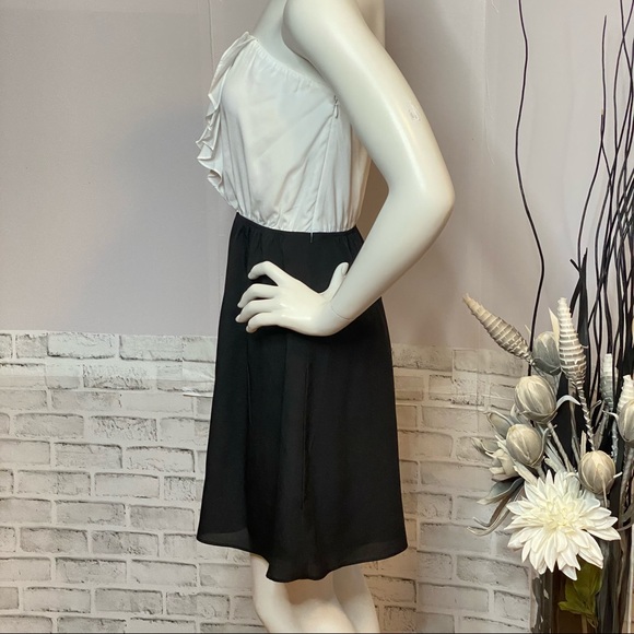 Express Strapless Ruffles Mini Dress **MINT CONDITION** - Picture 16 of 16